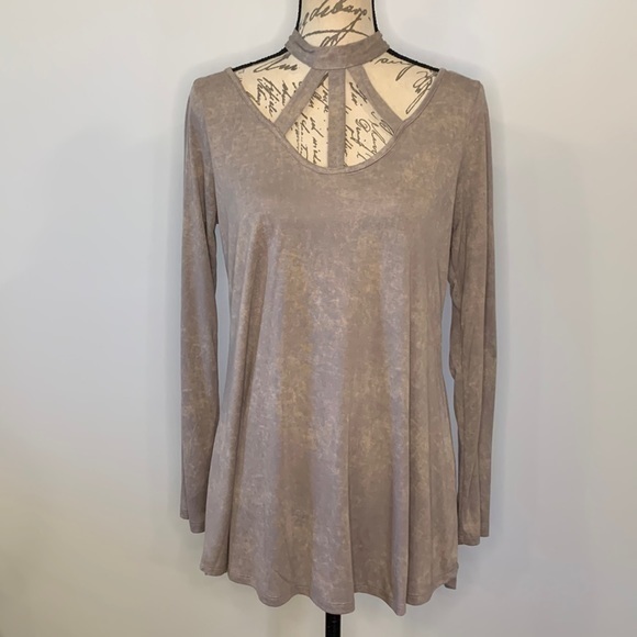 Andreé by Unit stretch knit top with cutout neckline and back tie M - Picture 1 of 8